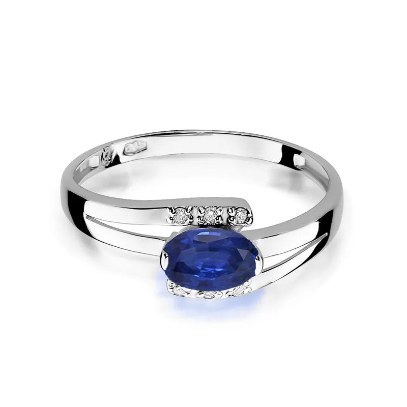 Gold Ring with 0.70ct Sapphire and 0.052ct Diamonds
