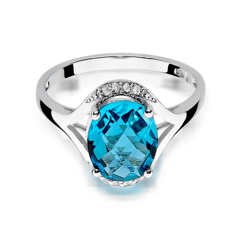 Gold Ring with 3.00ct Topaz and 0.04ct Diamonds