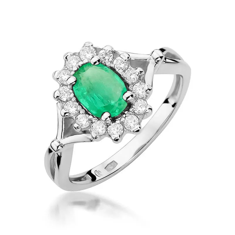 Gold Ring with 0.80ct Emerald and 0.28ct Diamonds