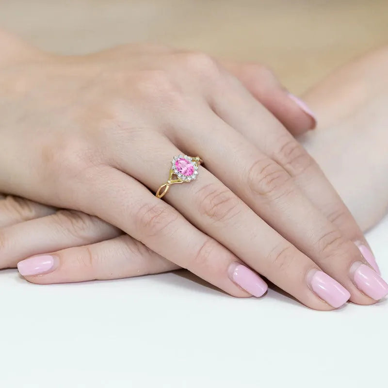 Gold Ring with 0.45ct Pink Sapphire and 0.12ct Diamonds