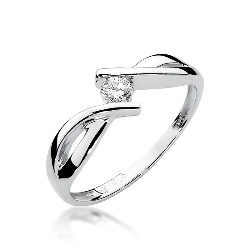 Zlatý prsteň s diamantom 0,08 ct