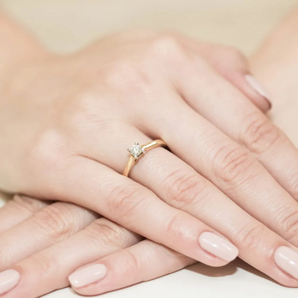 Zlatý prsteň s diamantom 0,25 ct