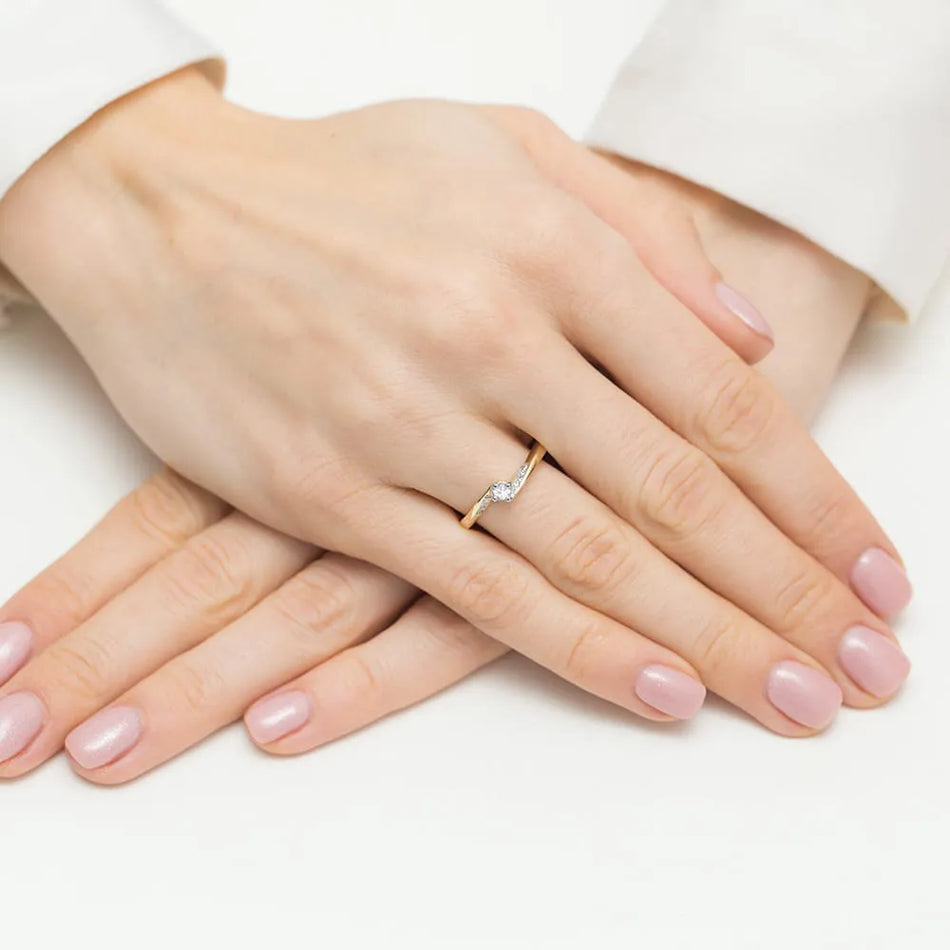 Gold Ring with 0.10ct and 0.04ct Diamonds