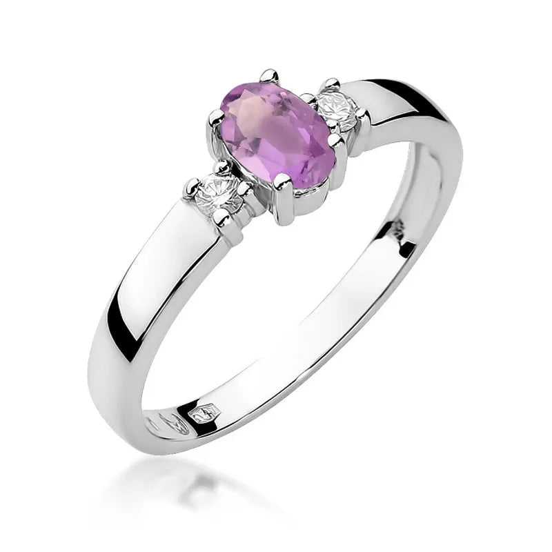 Gold Ring with 0.40ct Amethyst and 0.08ct Diamonds