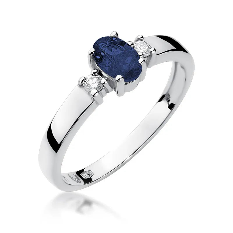 Gold Ring with 0.70ct Sapphire and 0.08ct Diamonds