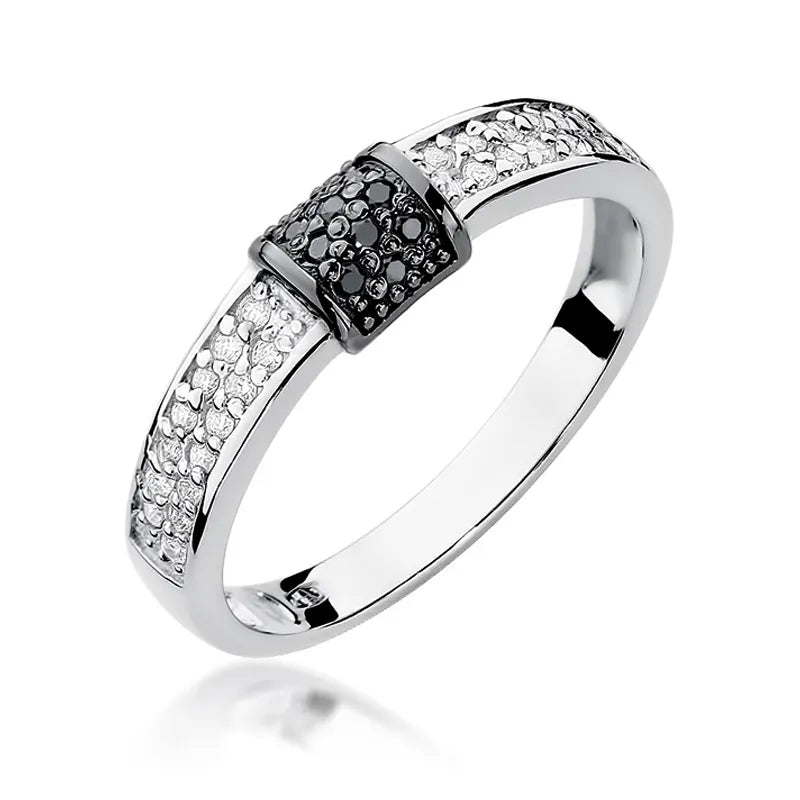 Gold Ring set with 0.19ct Diamonds