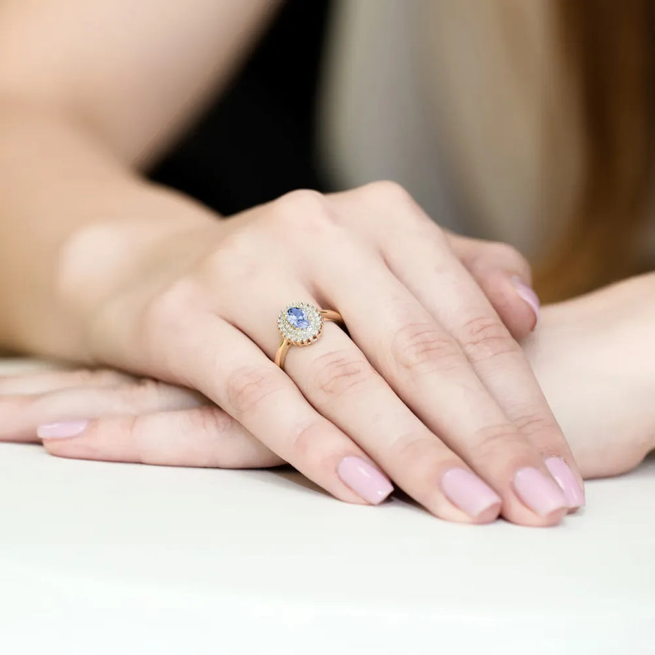 Gold Ring with 0.40ct Tansanit and 0.195ct Diamonds