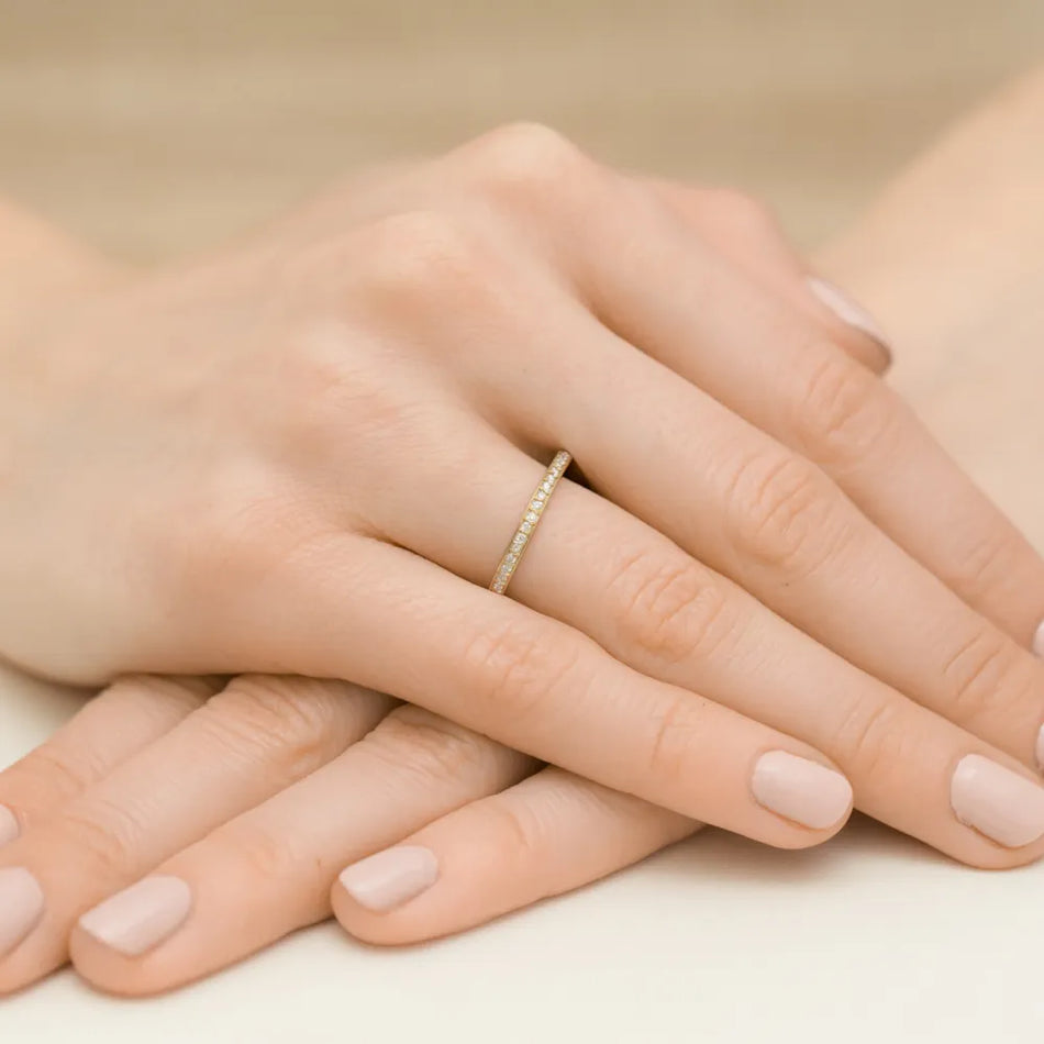 Zlatý prsteň s diamantmi 0,085 ct