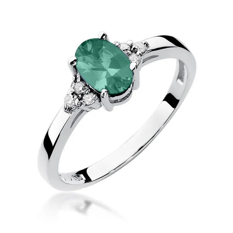 Gold Ring with 0.80ct Emerald and 0.052ct Diamonds