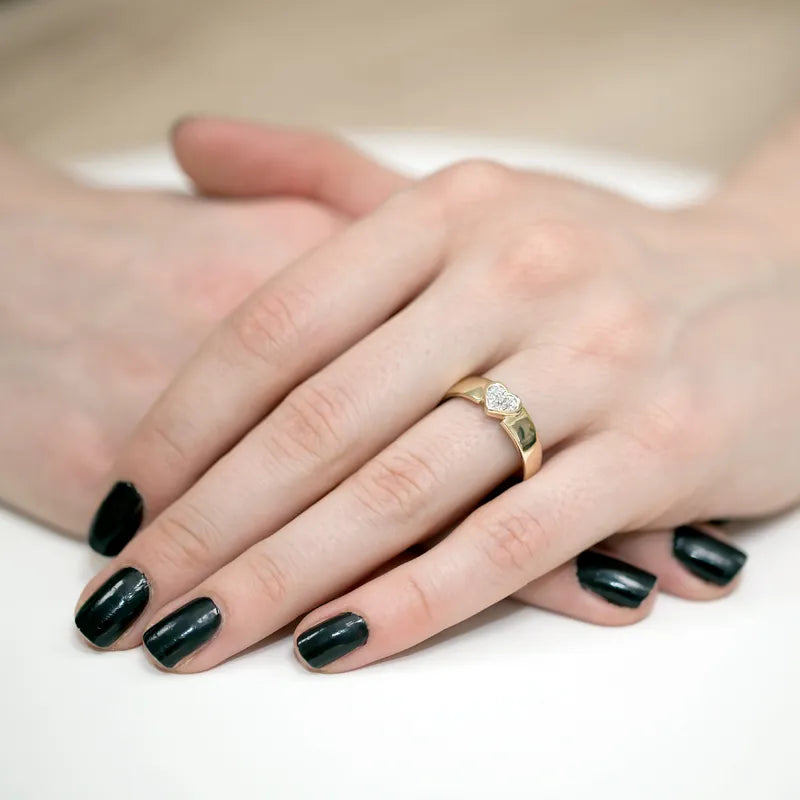 Zlatý prsteň s diamantmi 0,04 ct