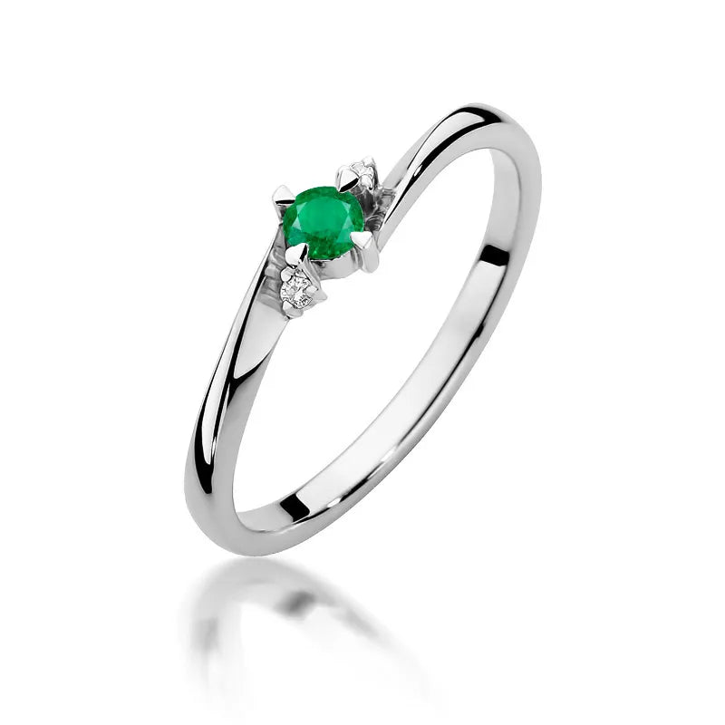 Gold Ring with 0.15ct Emerald and 0.017ct Diamonds