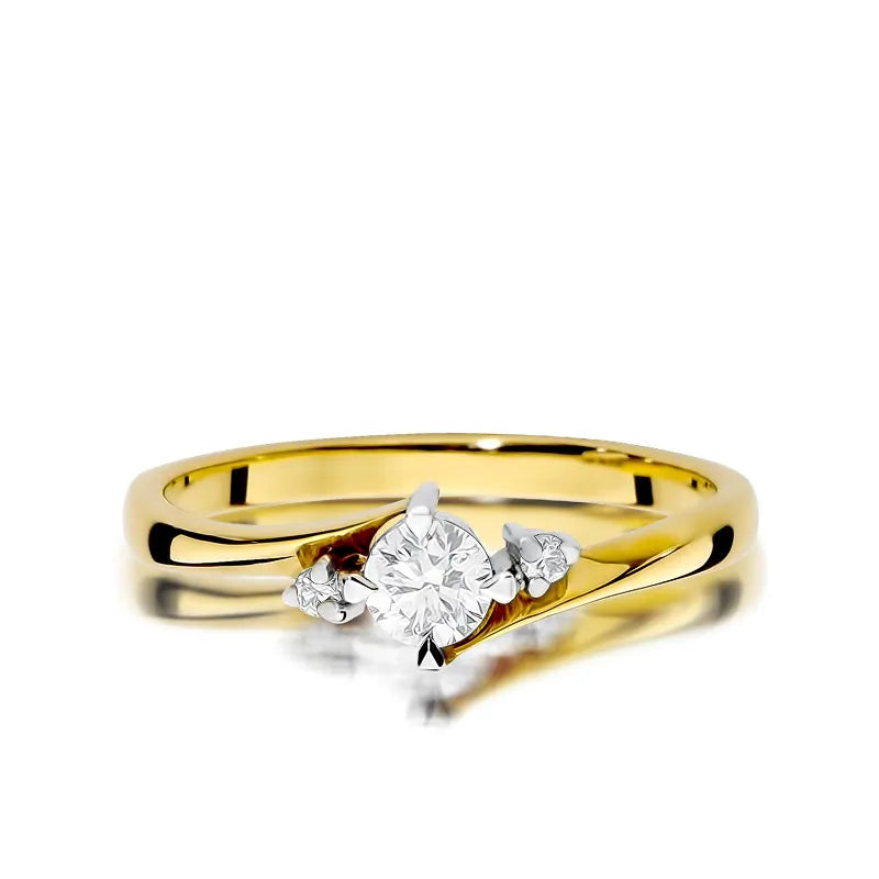 Gold Ring with 0.25ct and 0.017ct Diamonds