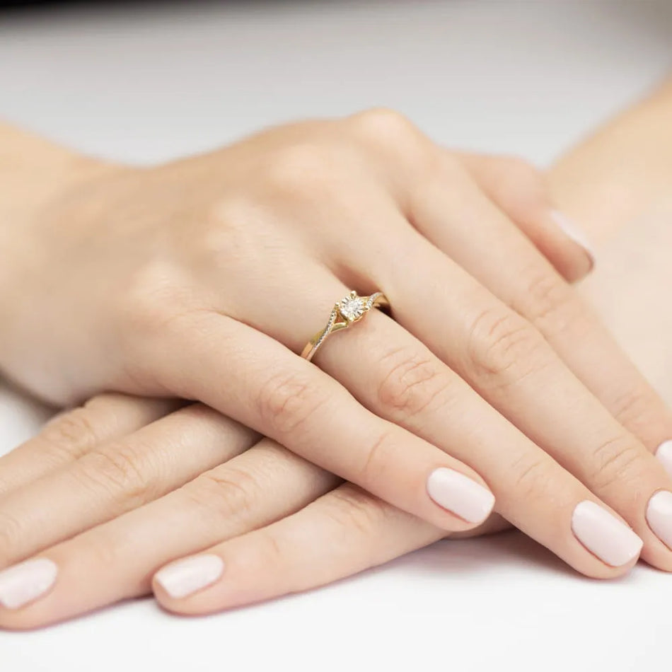 Gold Ring with 0.08ct Diamond