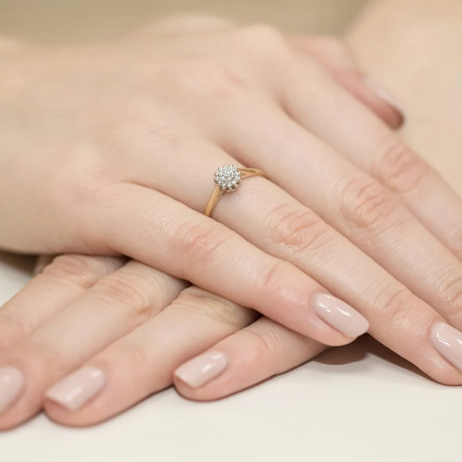 Gold Ring with 0.095ct Diamonds