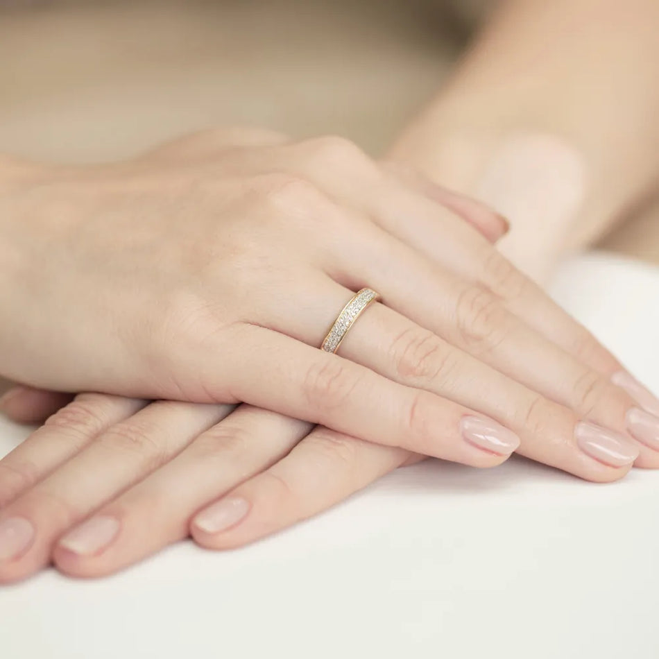 Gold Ring with 0.18ct Diamonds
