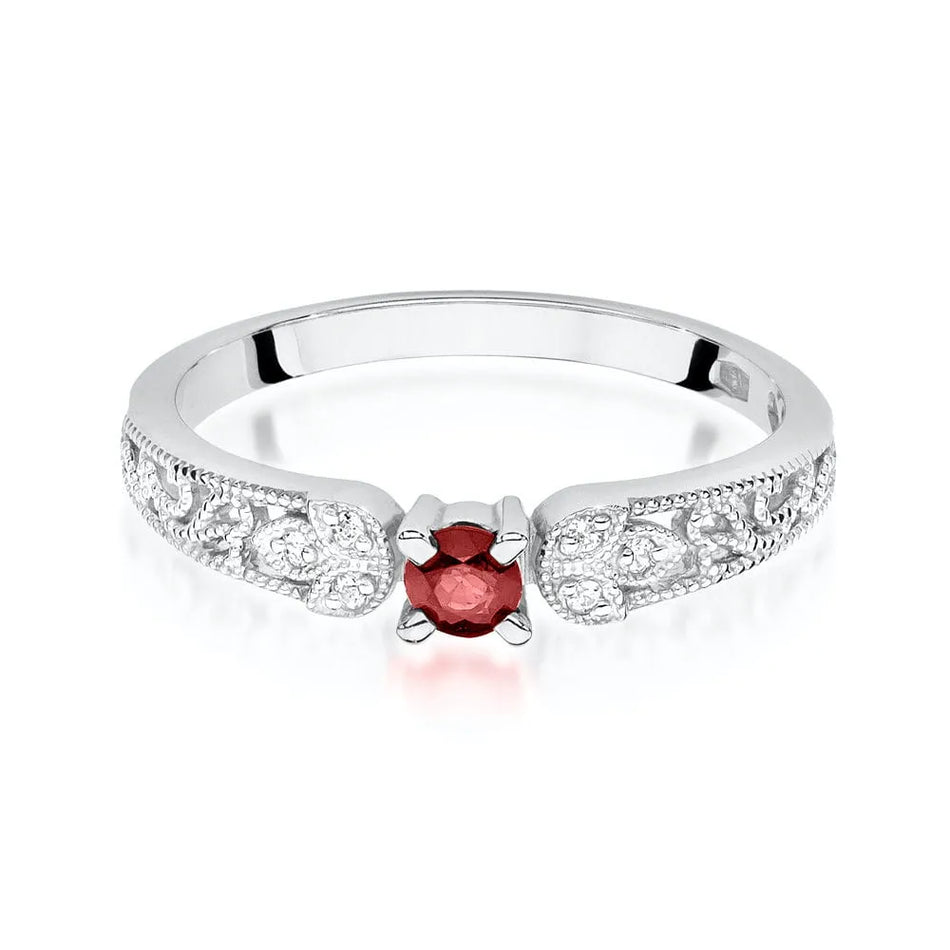 Gold Ring with 0.15ct Ruby and 0.03ct Diamonds