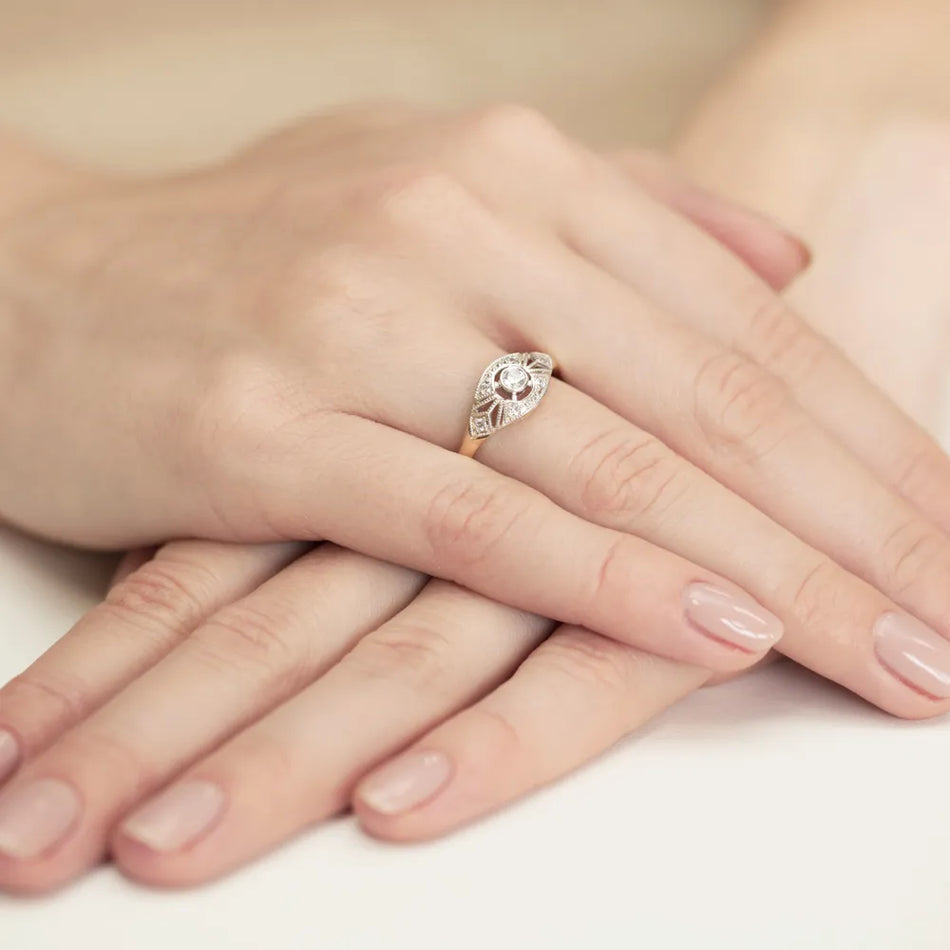 Gold Ring with 0.10ct and 0.087ct Diamonds