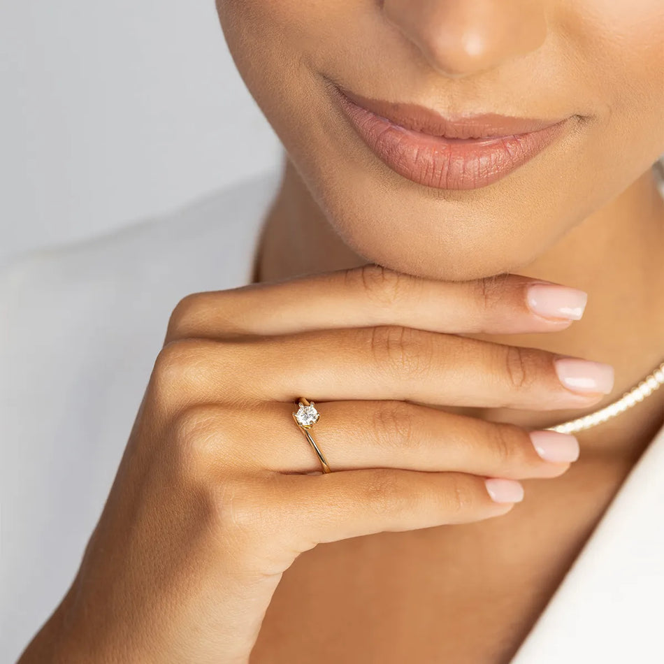 Zlatý prsteň s 0,50 ct laboratórnym diamantom