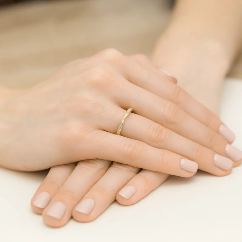 Zlatý prsteň s diamantmi 0,096 ct