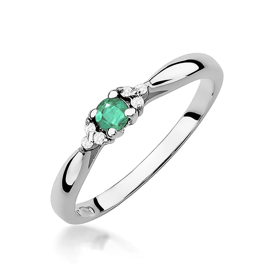 Gold Ring with 0.15ct Emerald and 0.03ct Diamonds