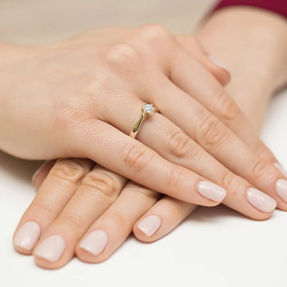 Zlatý prsteň s diamantom 0,20 ct