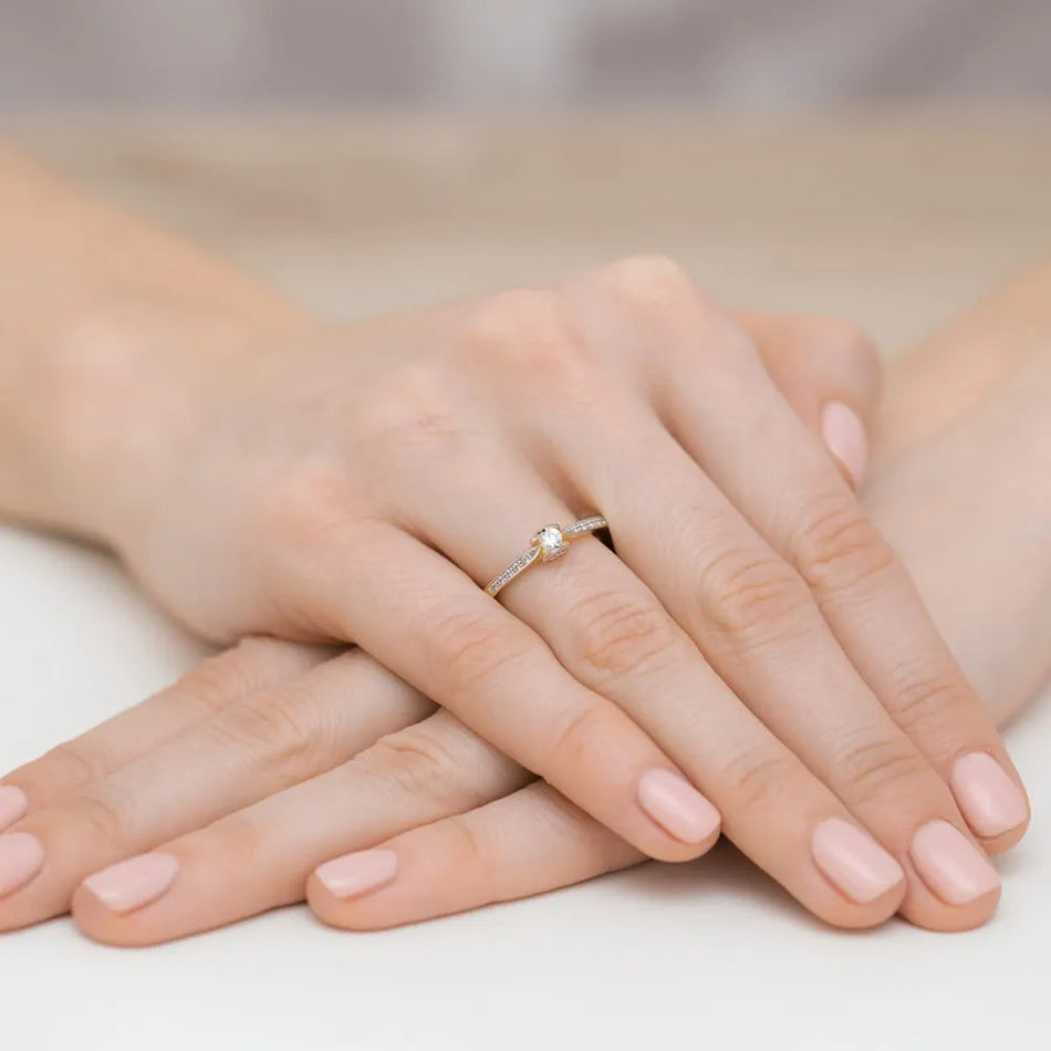 Gold Ring with 0.10ct and 0.05ct Diamonds