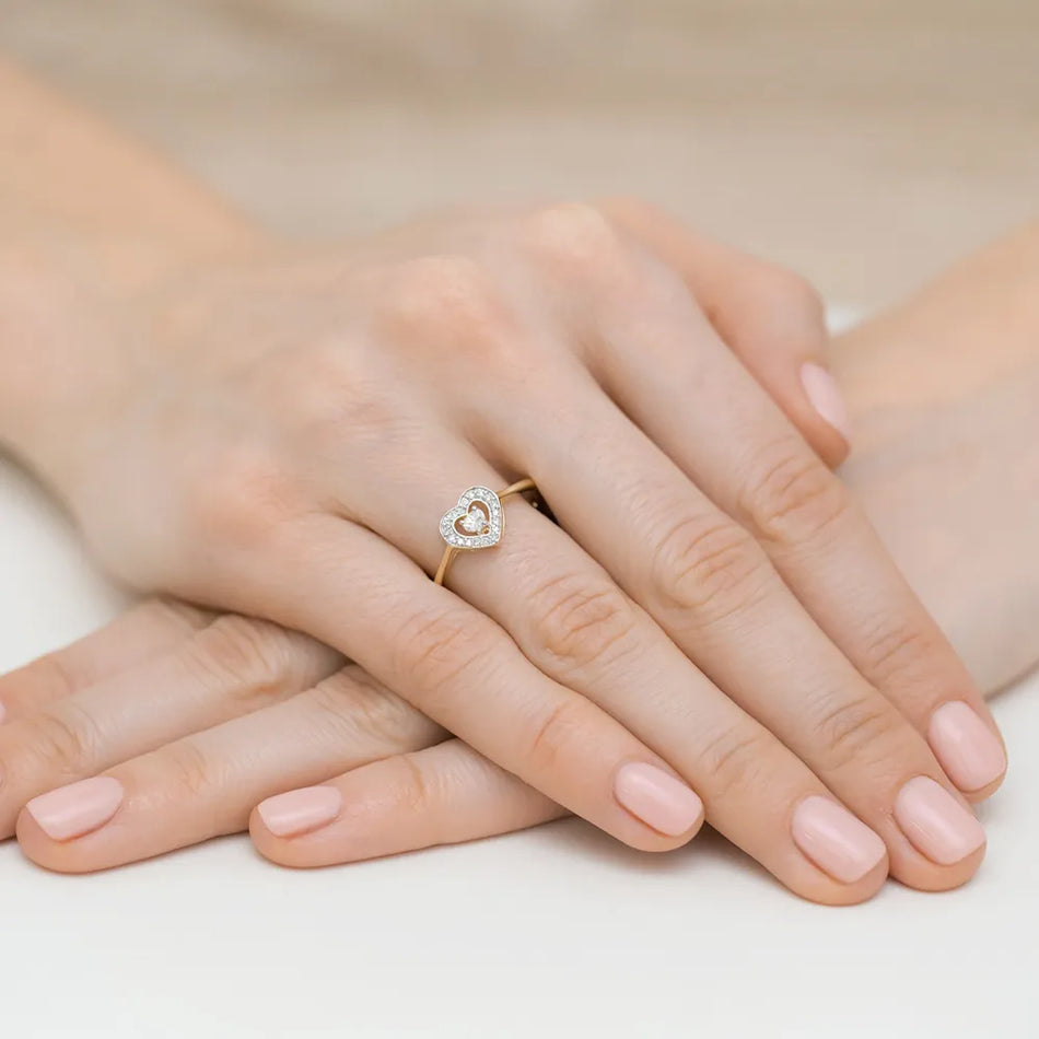 Gold Ring with 0.10ct and 0.09ct Diamonds