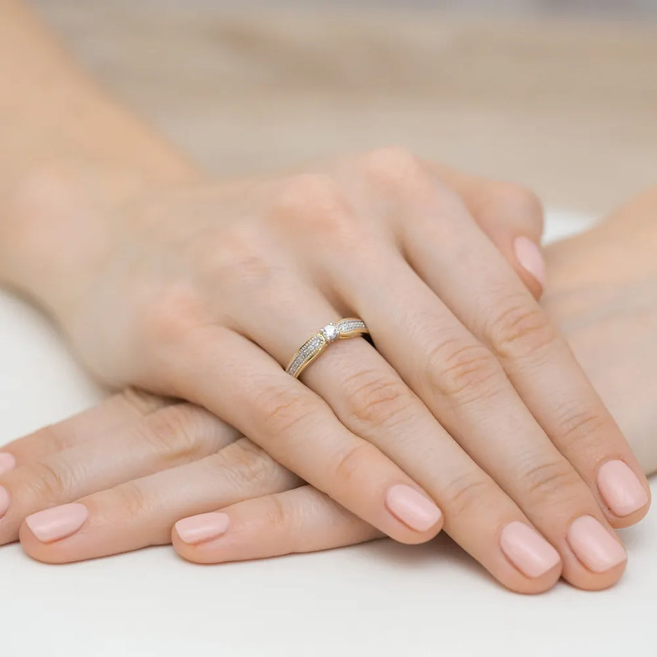 Zlatý prsteň s diamantmi 0,08 ct a 0,09 ct