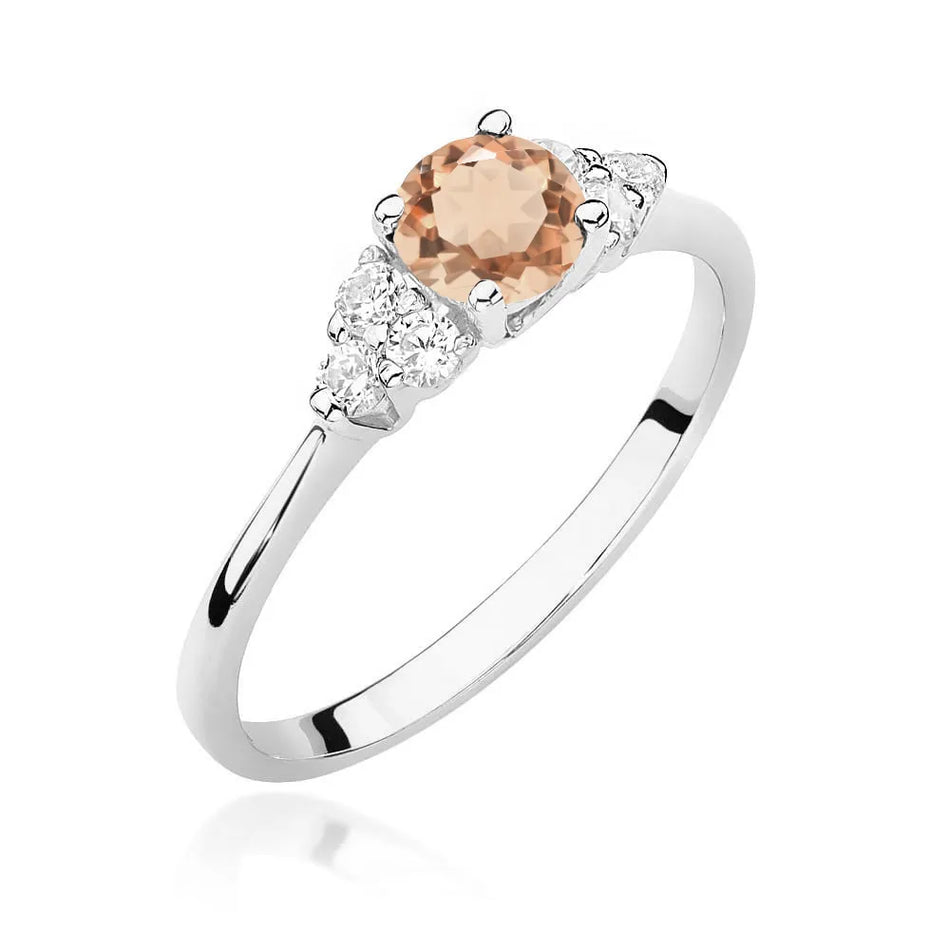 Gold Ring with 0.40ct Morganite and 0.18ct Diamonds