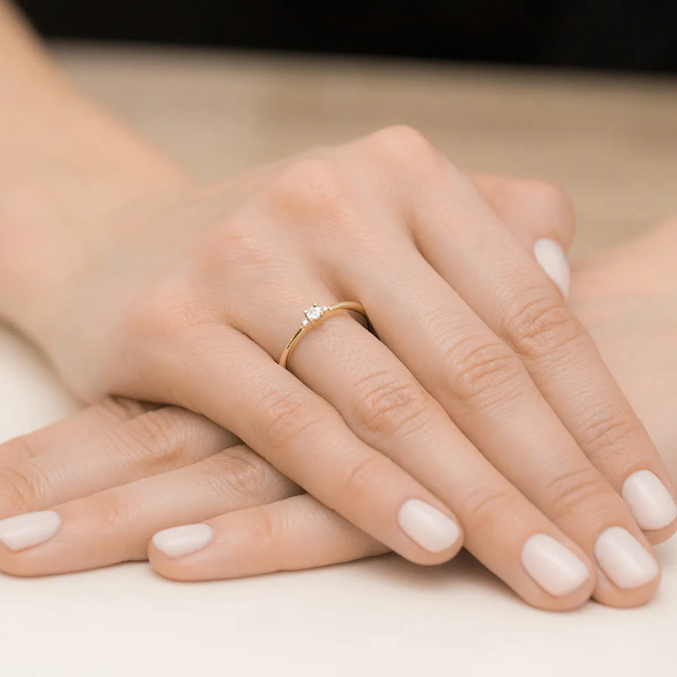 Zlatý prsteň s diamantmi 0,02 ct