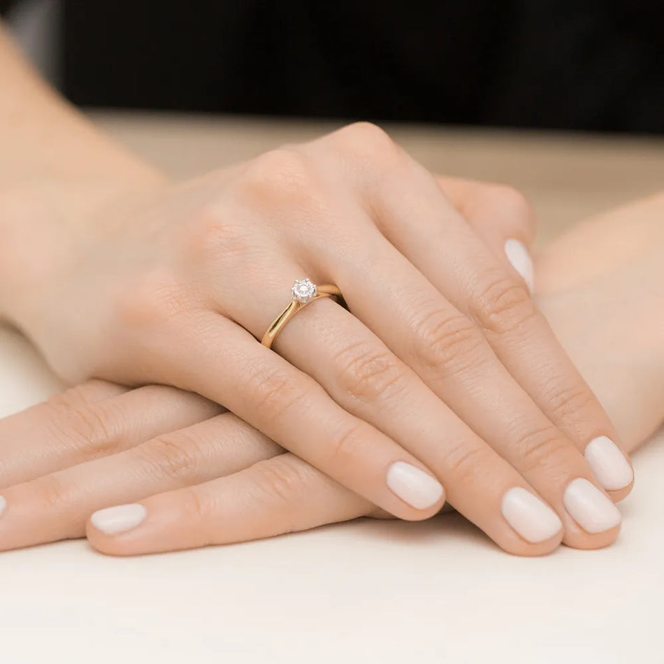 Gold Ring with 0.08ct Diamond