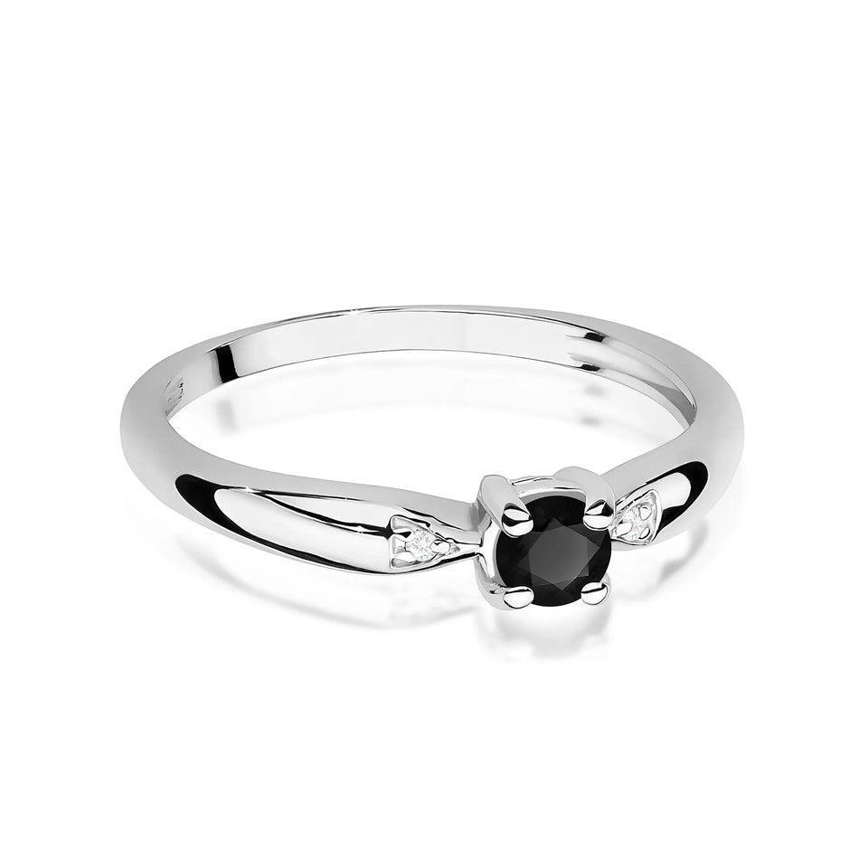Gold Ring with 0.12ct Black diamond and 0.01ct Diamonds