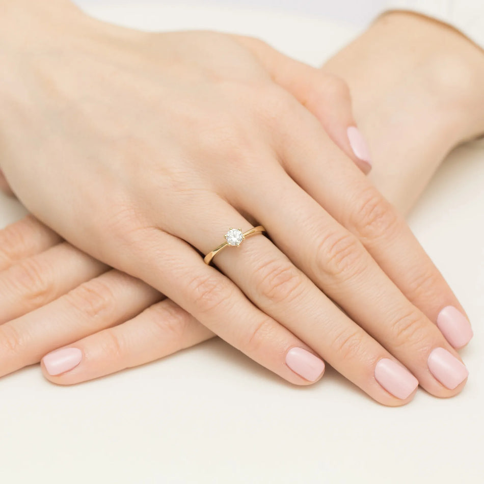 Zlatý prsteň s diamantom 0,40 ct