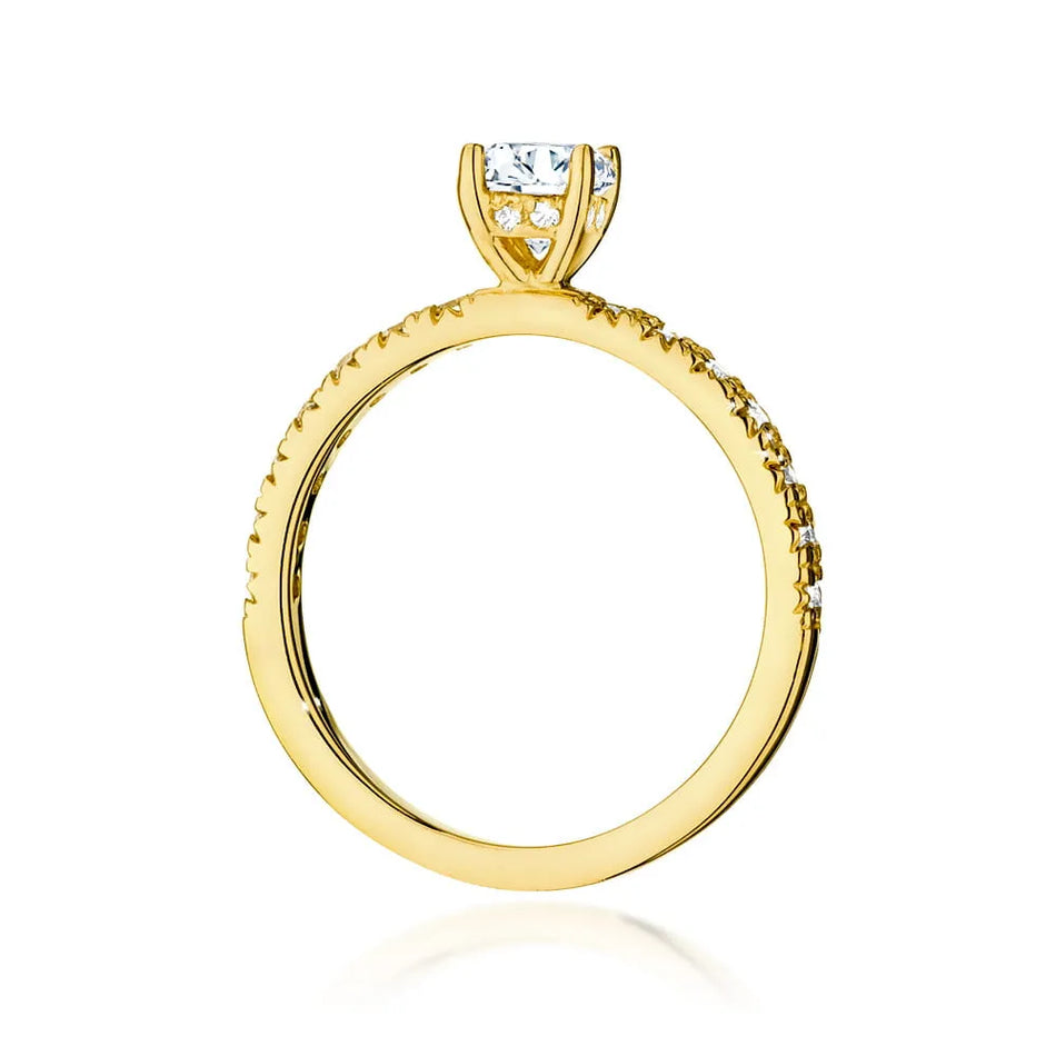 Gold Ring with 0.40ct Diamond and 0.243ct Sideline Diamonds