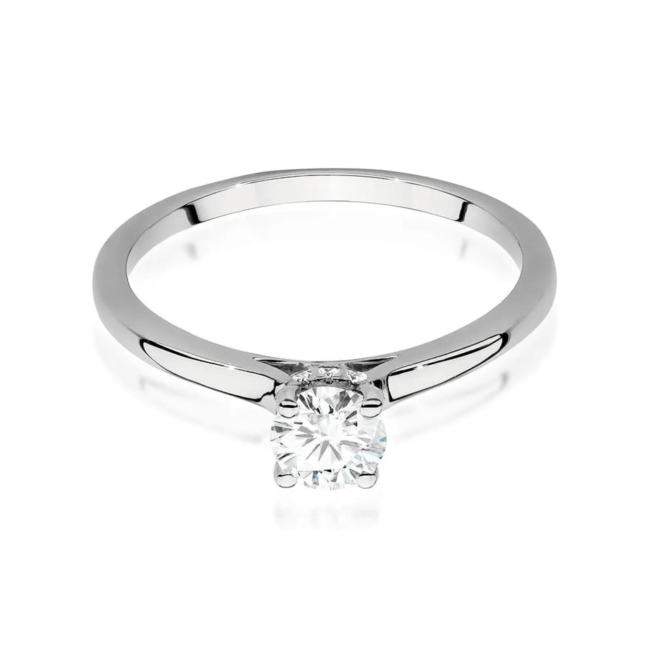 Gold Ring with 0.40ct Diamond and 0.06ct Sideline Diamonds
