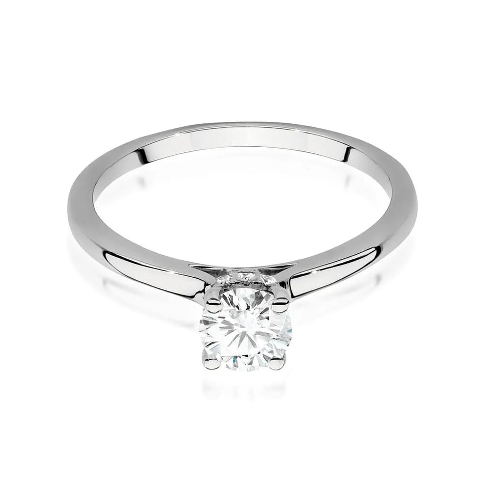 Gold Ring with 0.50ct Diamond and 0.06ct Sideline Diamonds