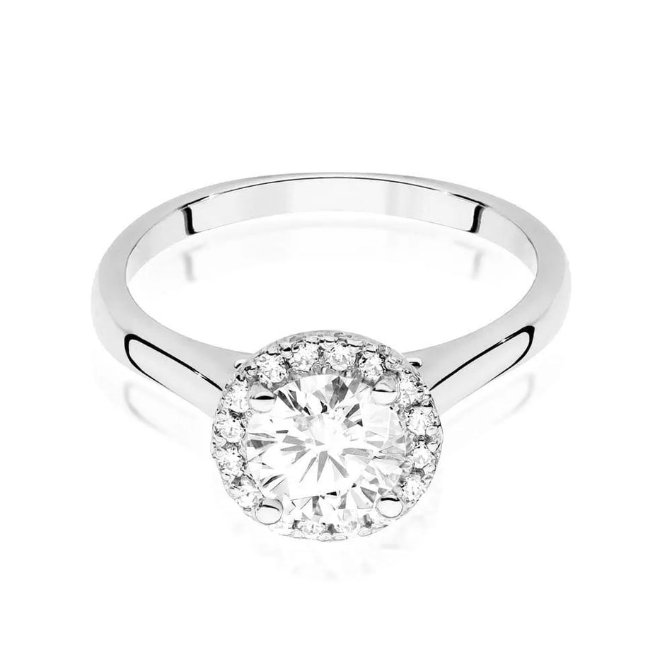Gold Ring with 0.70ct Diamond and 0.138ct Sideline Diamonds