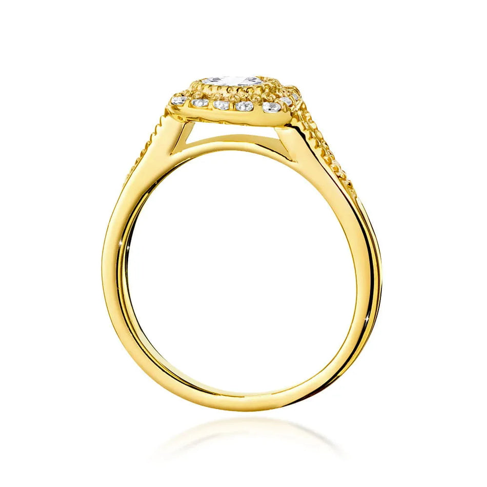 Gold Ring with 0.40ct Diamond and 0.161ct Sideline Diamonds