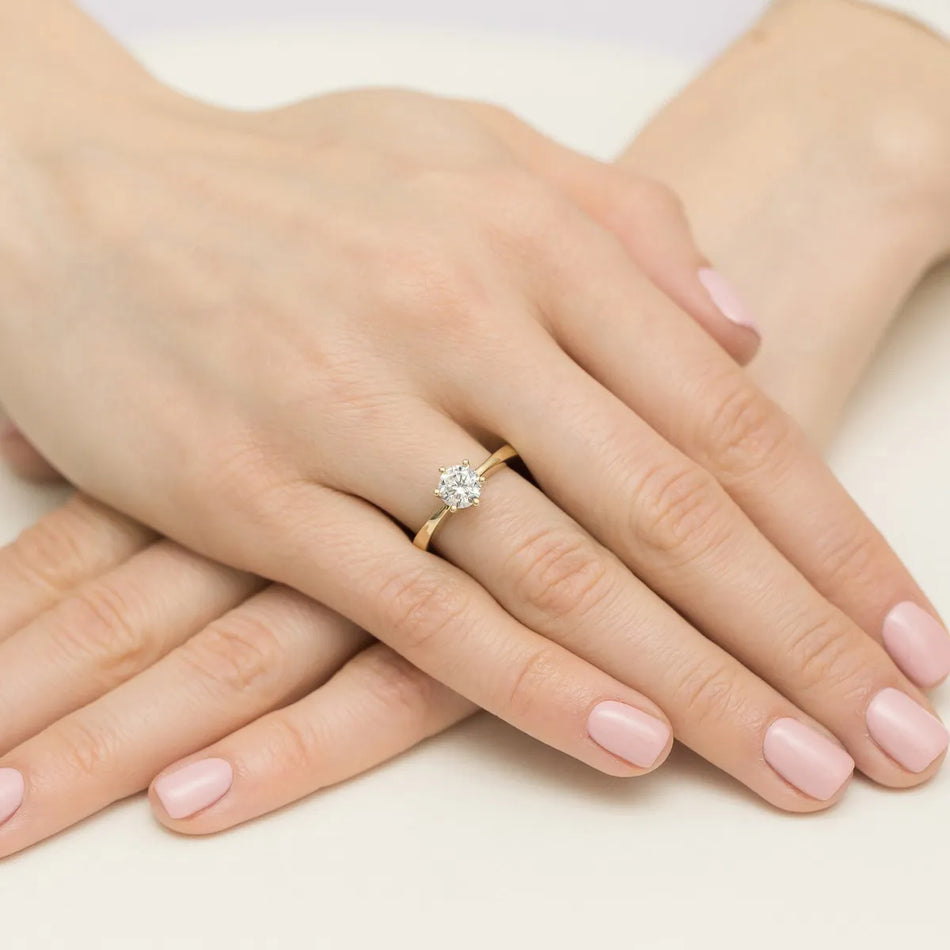 Zlatý prsteň s diamantom 0,70 ct