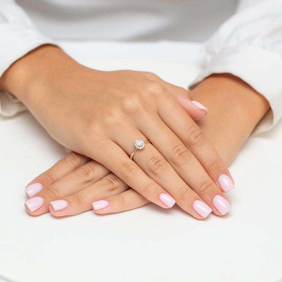 Gold Ring with 0.30ct and 0.10ct Lab-diamonds