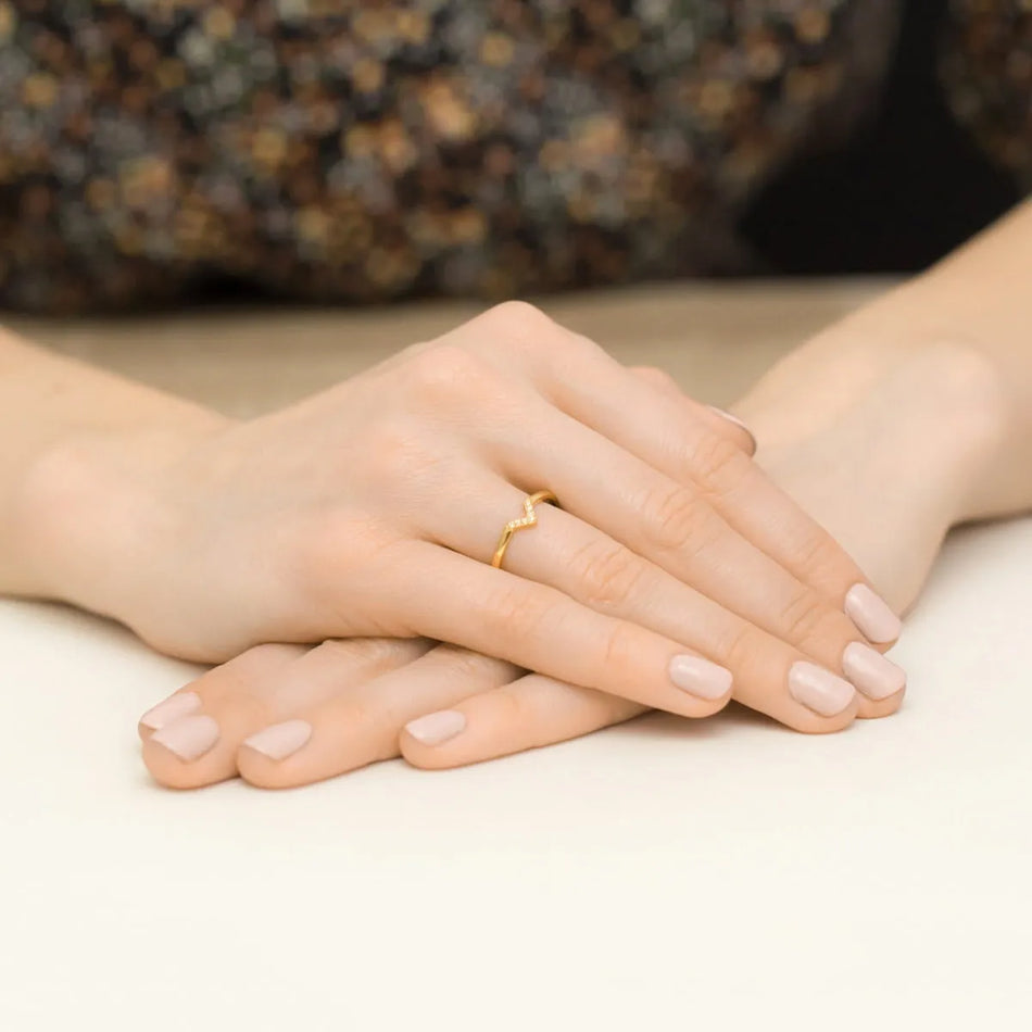 Zlatý prsteň s diamantmi 0,035 ct