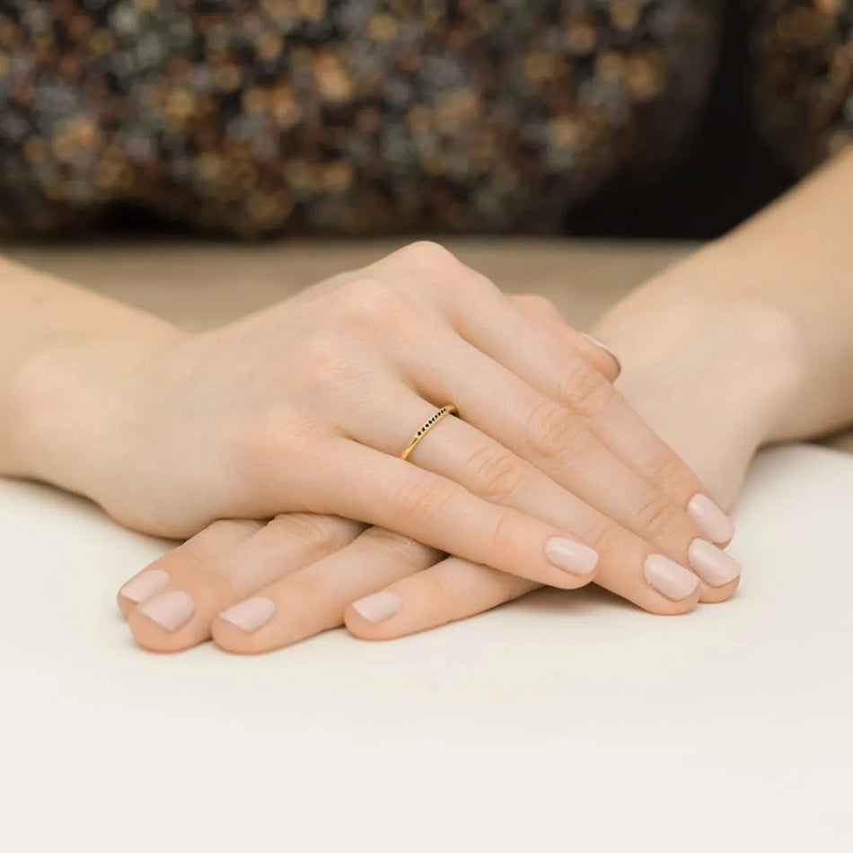 Zlatý prsteň s 0,035 ct čiernymi diamantmi