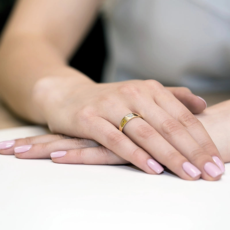 Zlatý prsteň so zirkónmi srdce