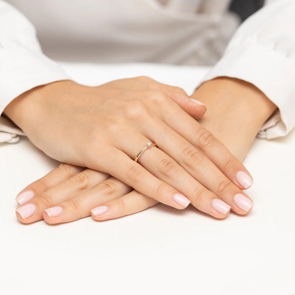 Zlatý prsteň s diamantom 0,05 ct