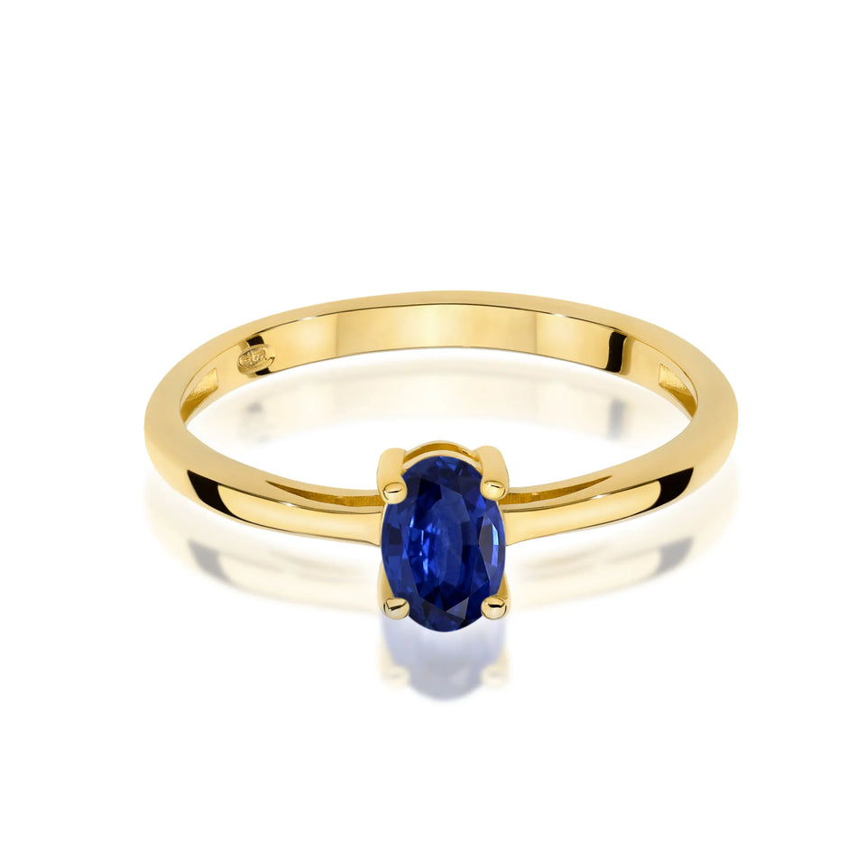 Gold Ring with 0.70ct Sapphire