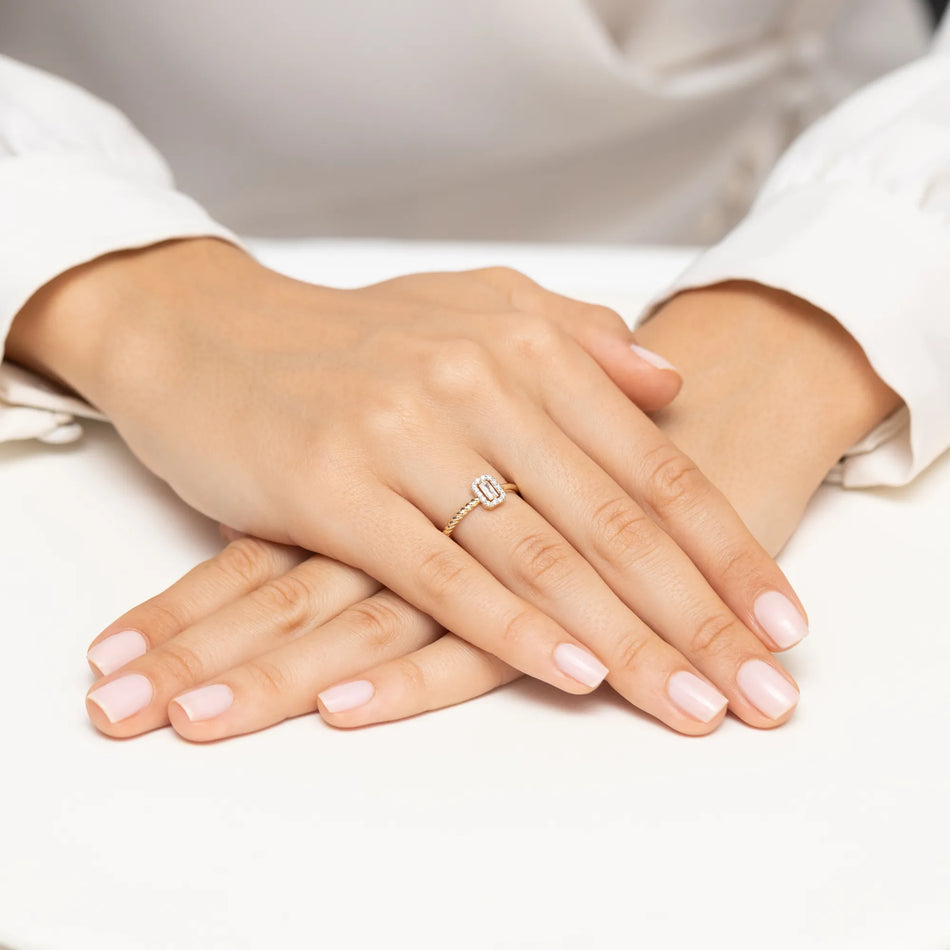 Zlatý prsteň s diamantmi 0,13 ct a 0,07 ct