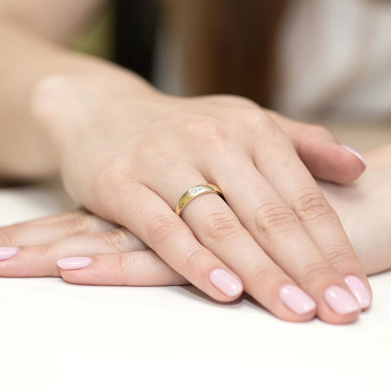 Zlatý prsteň so zirkónmi srdce