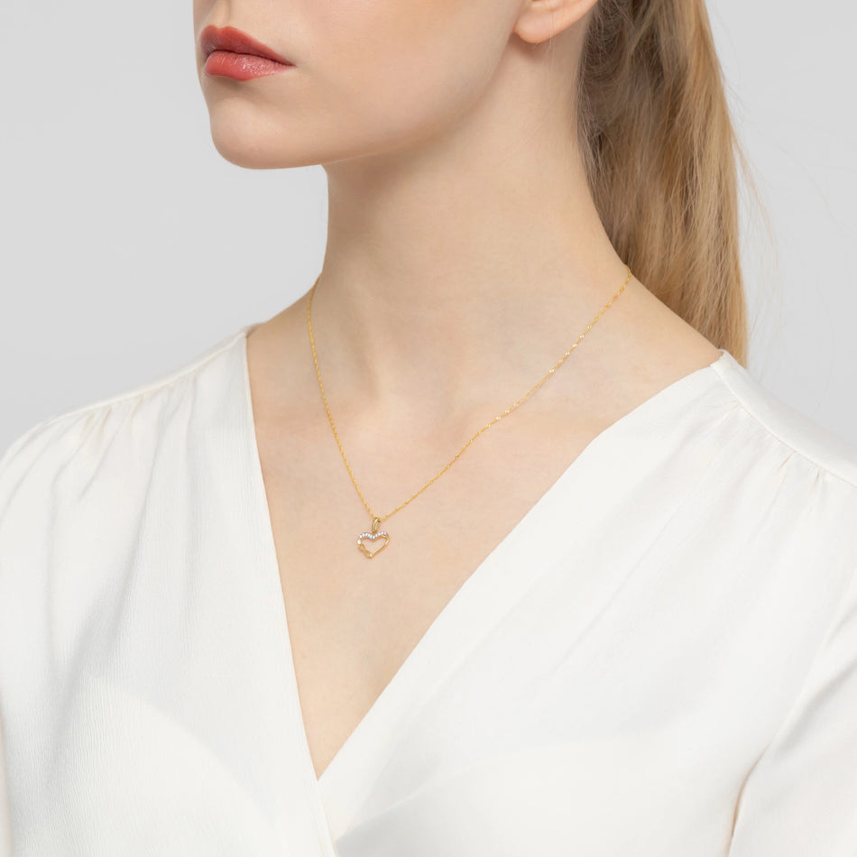 Zlatý prívesok so zirkónmi srdce nekonečno znak