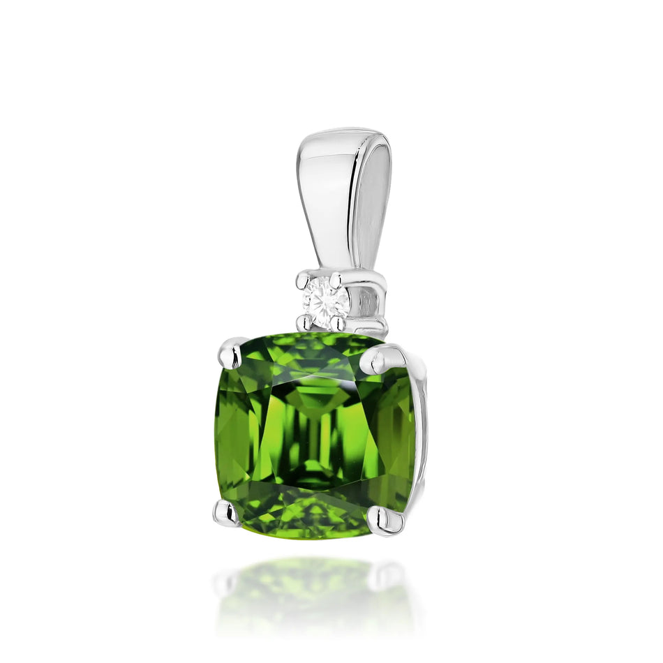 Gold Pendant with 1.00ct Olivine and 0.0145ct Diamonds