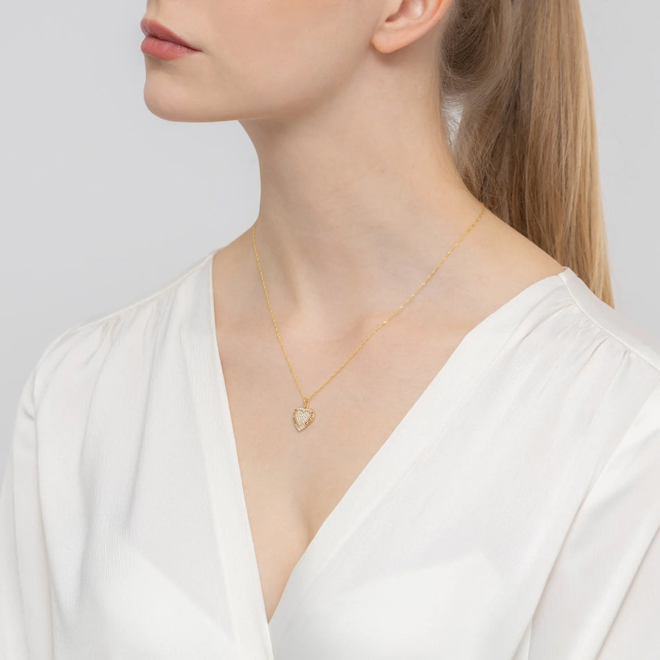 Zlatý náhrdelník so srdcovým príveskom a kubickou zirkóniou – grécky vzor